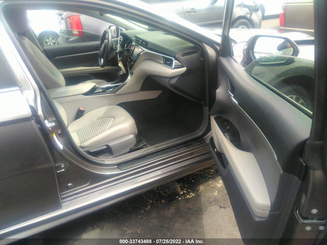 2018 Toyota Camry, VIN: 4T1B11HK2JU111303