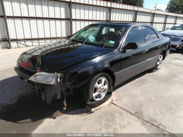 JT8BF22G1V0039022 Lexus ES 300 LUXURY SPORT SDN