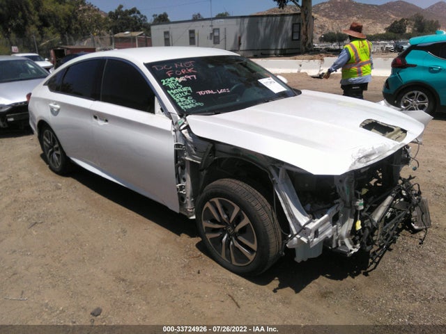 2018 Honda Accord, VIN: 1HGCV3F1XJA010435