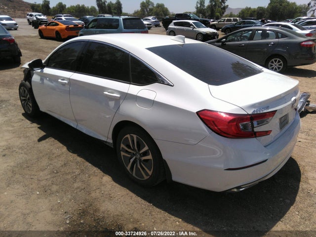 2018 Honda Accord, VIN: 1HGCV3F1XJA010435