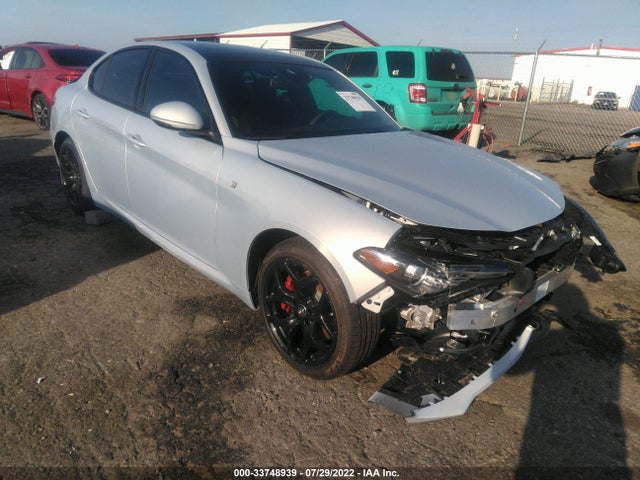 2022 Alfa Romeo Giulia, VIN: ZARFAMBN5N7660515