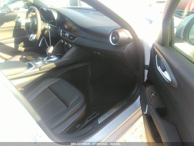 2022 Alfa Romeo Giulia, VIN: ZARFAMBN5N7660515