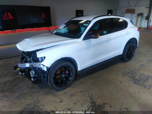 2019 Alfa Romeo Stelvio, VIN: ZASPAKBN4K7C39942