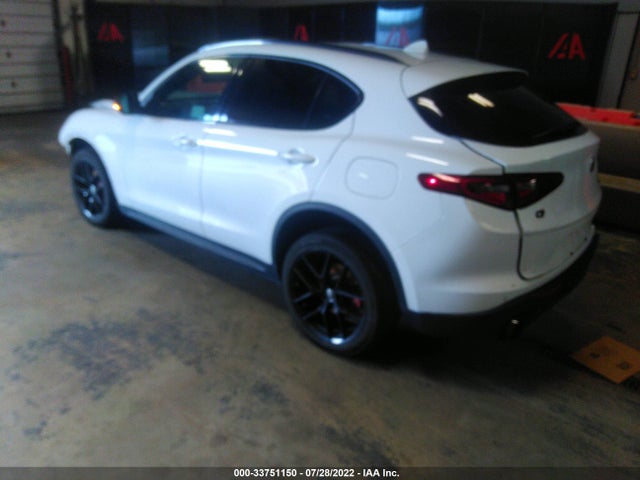 2019 Alfa Romeo Stelvio, VIN: ZASPAKBN4K7C39942
