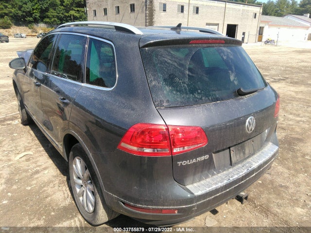WVGFF9BPXBD004586 Volkswagen Touareg Sport