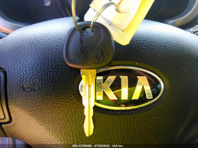 KNDPB3AC0E7558822 KIA Sportage Lx