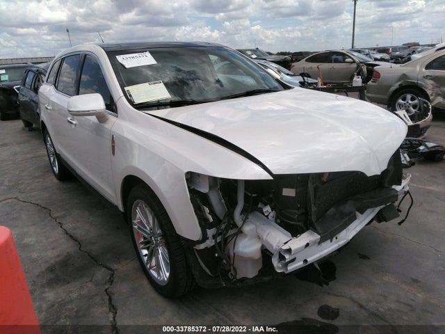 2019 Lincoln MKT, VIN: 2LMHJ5AT2KBL01358