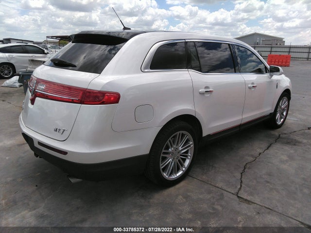 2019 Lincoln MKT, VIN: 2LMHJ5AT2KBL01358