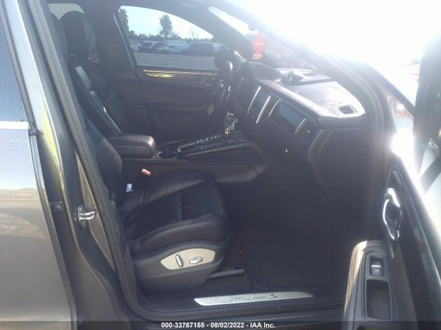 2016 Porsche Macan, VIN: WP1AB2A50GLB48497
