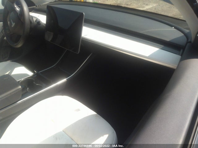 Tesla Model Y 2021 5YJYGDEE8MF083355 Image 5