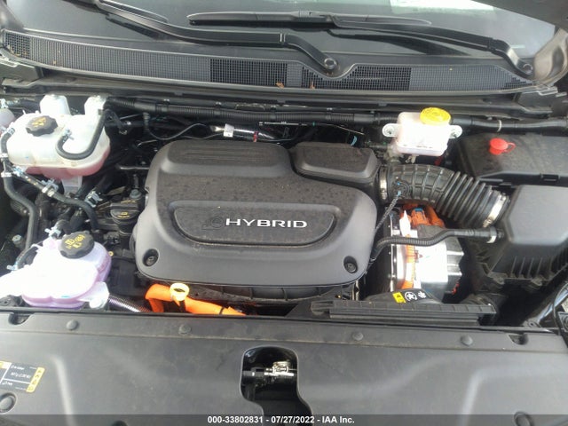 2022 Chrysler Pacifica Hybrid, VIN: 2C4RC1S70NR143834