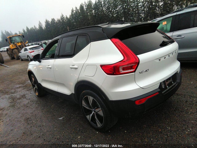 2022 Volvo XC40, VIN: YV4ED3UR8N2696071