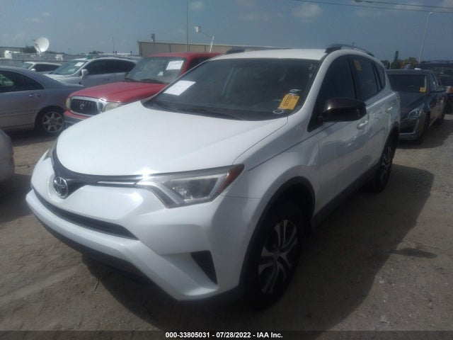 2016 Toyota RAV4, VIN: JTMZFREV0GJ065899
