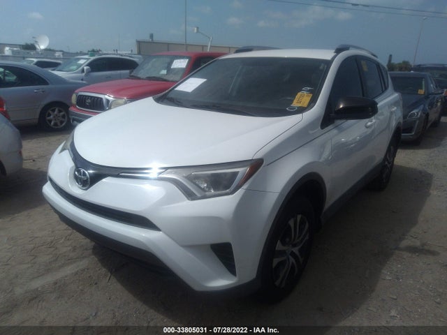 2016 Toyota RAV4, VIN: JTMZFREV0GJ065899