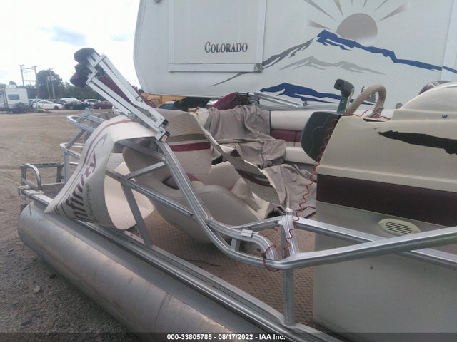 2004 SMOKER-CRAFT SMOKECRAFT M 820 CR VIN: SMK66589B404
