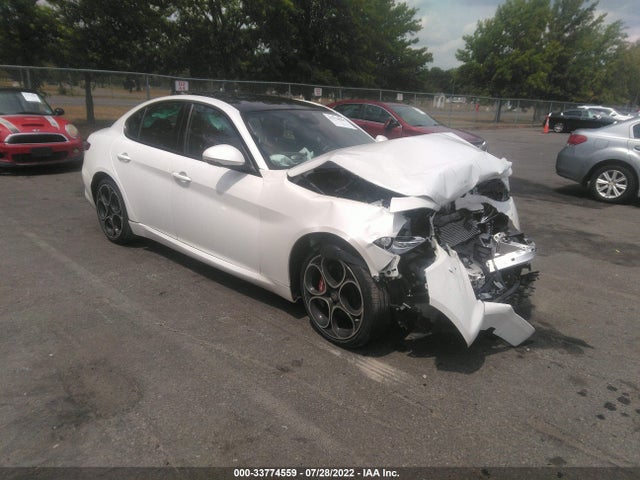 2020 Alfa Romeo Giulia, VIN: ZARFANBN2L7629385