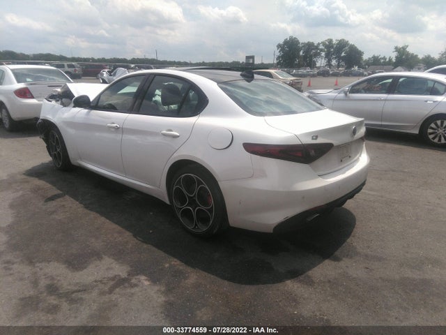 2020 Alfa Romeo Giulia, VIN: ZARFANBN2L7629385