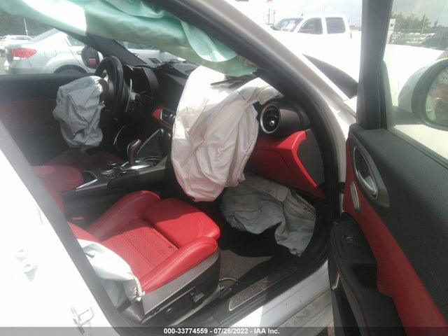 2020 Alfa Romeo Giulia, VIN: ZARFANBN2L7629385