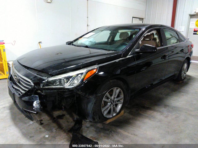 2015 HYUNDAI SONATA 2.4L SE VIN: 5NPE24AFXFH213320