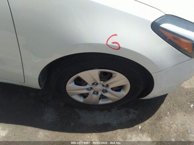 3KPFK4A72JE184924 KIA FORTE LX