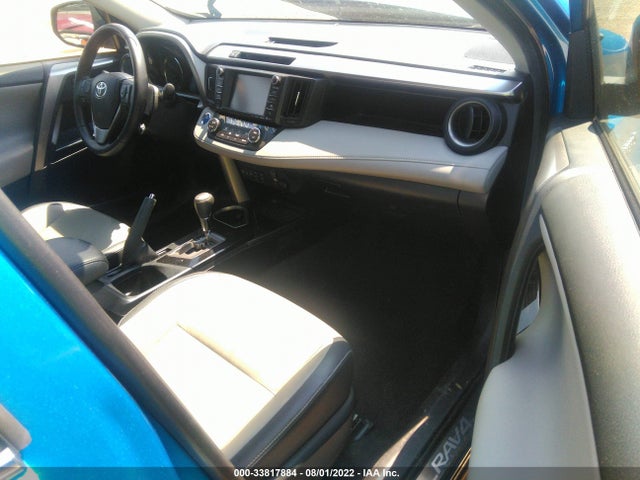 2016 Toyota RAV4, VIN: JTMDJREVXGD034179