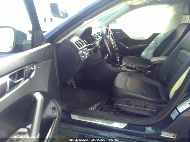 1VWAA7A30JC037744 Volkswagen Passat 2.0t S/r-line