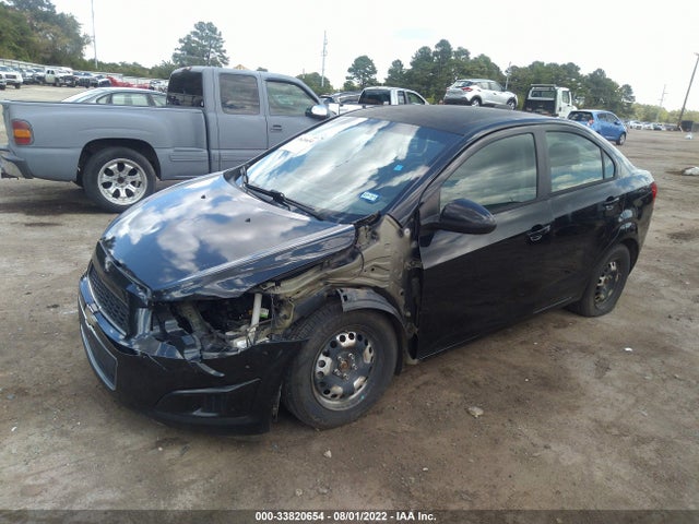 Chevrolet SONIC LS 2016 1G1JA5SH5G4111415 Image 2