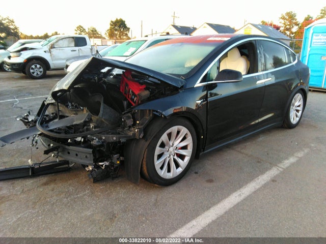 2020 Tesla Model X, VIN: 5YJXCDE46LF299461