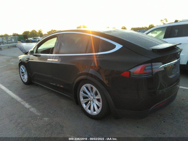2020 Tesla Model X, VIN: 5YJXCDE46LF299461