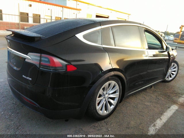 2020 Tesla Model X, VIN: 5YJXCDE46LF299461