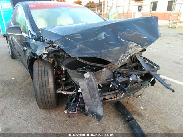 2020 Tesla Model X, VIN: 5YJXCDE46LF299461
