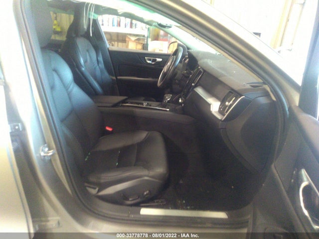 2020 Volvo V60, VIN: YV4102WK7L1037325