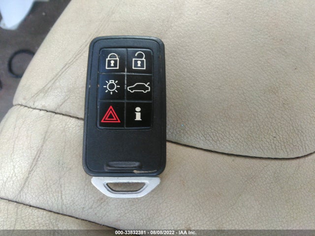 2015 Volvo S60, VIN: YV1612TB8F1305937