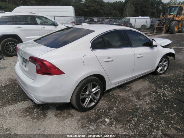2015 Volvo S60, VIN: YV1612TB8F1305937