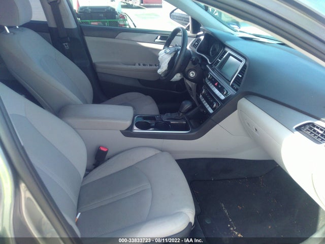 2018 Hyundai Sonata, VIN: 5NPE24AF0JH706304