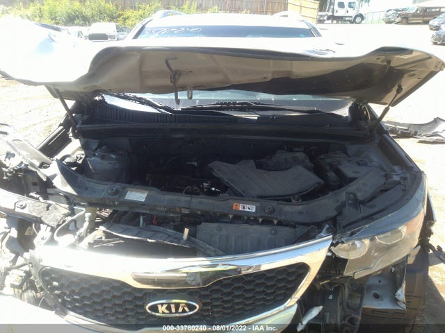 2013 KIA SORENTO LX VIN: 5XYKTDA62DG397785