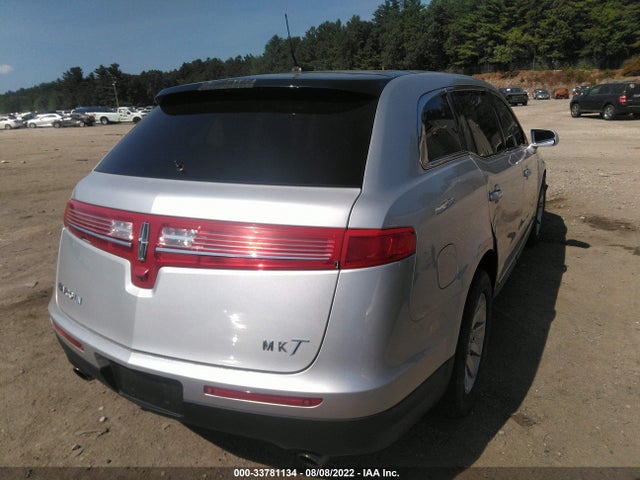 2018 Lincoln MKT, VIN: 2LMHJ5AT6JBL02107