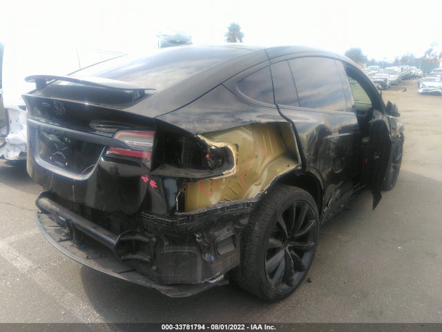 2018 Tesla Model X, VIN: 5YJXCBE23JF142518