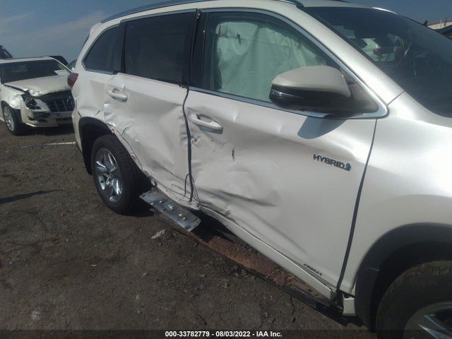 2017 Toyota Highlander, VIN: 5TDDGRFHXHS024491