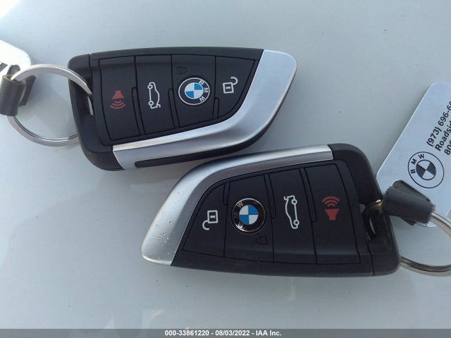 2017 BMW X1, VIN: WBXHT3Z33H4A57411