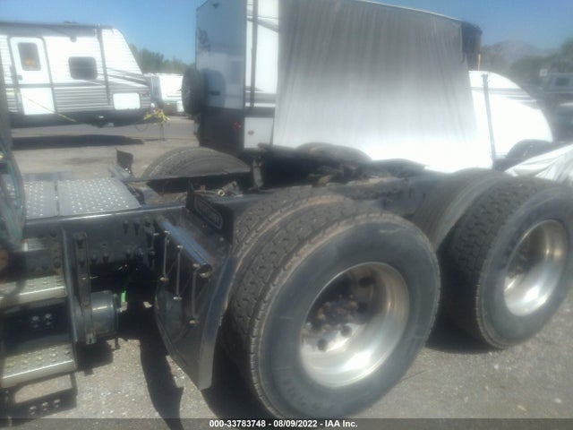 2016 FREIGHTLINER CASCADIA 125 VIN: 3AKJGLD60GSGX2875
