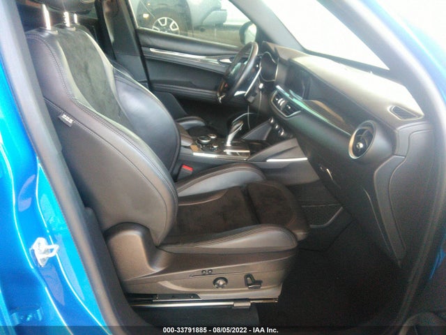 2018 Alfa Romeo Stelvio, VIN: ZASFAKEV2J7C02801