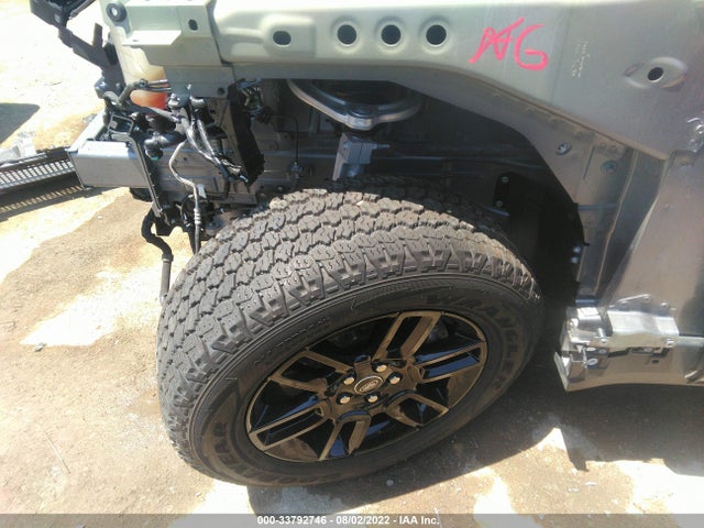 2022 Land Rover Defender, VIN: SALEY6RU6N2068850