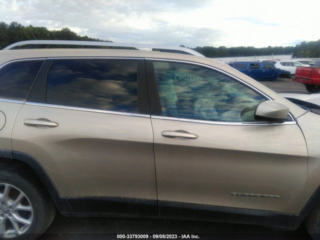 1C4PJLCB4EW299121 Jeep Cherokee Latitude