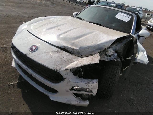 JC1NFAEK5H0104996 Fiat 124 Spider Lusso