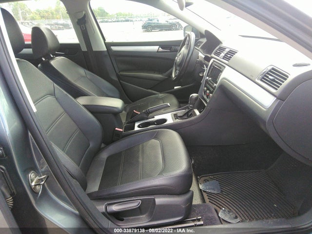 1VWBH7A37DC033159 Volkswagen Passat Se W/sunroof