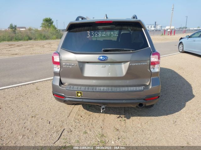 JF2SJAWCXJH545866 Subaru Forester Touring