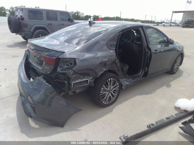 3KPF54AD3NE439650 KIA Forte Gt-line