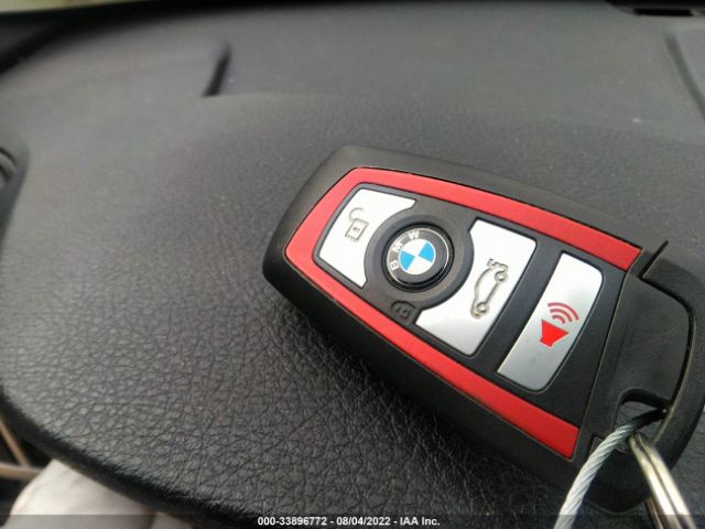 WBA8D9C59HK678374 BMW 3 Series 330i Xdrive