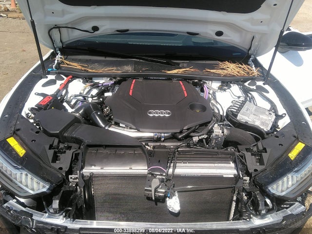 2022 Audi S7, VIN: WAUSFBF26NN029974